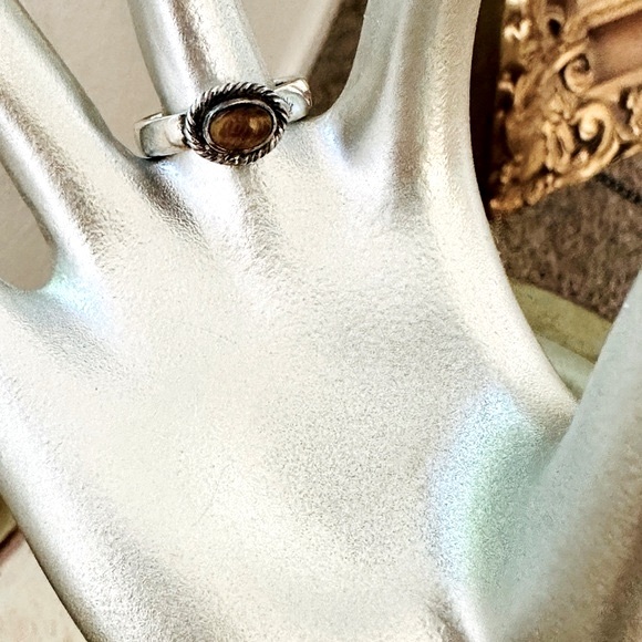 Vintage Silver Tigers Stone Ring - Picture 8 of 8